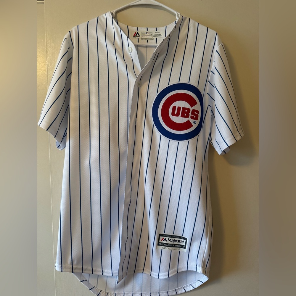 NWOT MLB Majestic White and Blue Cub’s Jersey - Men’s size small